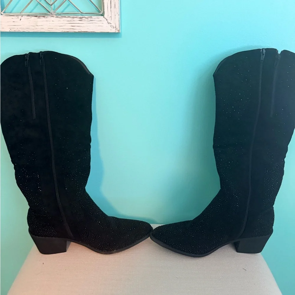 Pierre Dumas Black Studded Heeled Boots - Picture 4 of 9